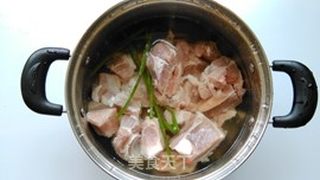 冬瓜小排汤的做法步骤:2