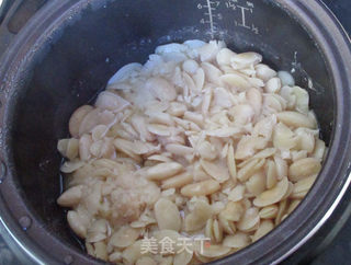 桃山松仁奶黄月饼的做法步骤:4