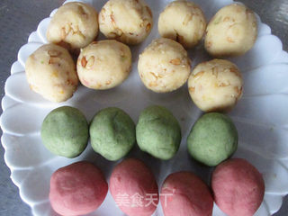桃山松仁奶黄月饼的做法步骤:13
