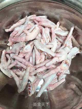 虎皮鸡爪(麻辣鸡爪)的做法步骤:2
