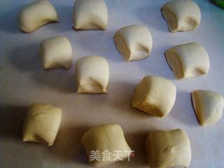 仿真土豆豆沙包的做法步骤:2