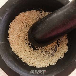 酸汤鲜鱼馄饨的做法步骤：5