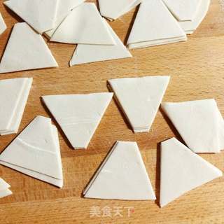 酸汤鲜鱼馄饨的做法步骤:10
