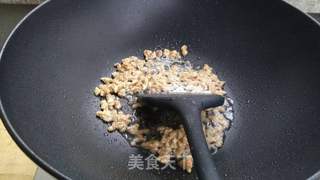 芒果鲜肉蛋包饭的做法步骤:3