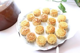 枣泥月饼的做法步骤:13