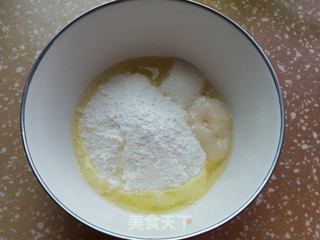 肉松麻糍蛋黄酥的做法步骤:4
