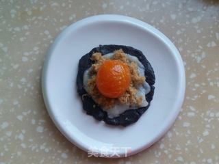 肉松麻糍蛋黄酥的做法步骤:17
