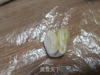 肉松麻糍蛋黄酥的做法步骤：21