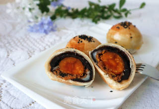 肉松麻糍蛋黄酥的做法步骤:29