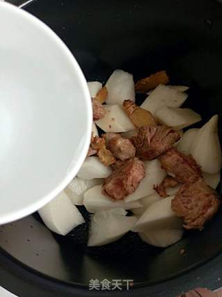 萝卜排骨汤的做法步骤:9