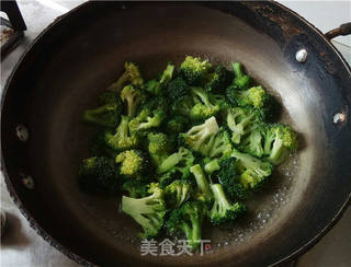 西兰花培根卷的做法步骤:3