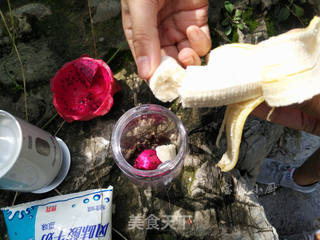 香蕉火龙果奶昔的做法步骤:2