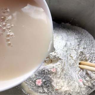 卡通兔子馒头的做法步骤:2