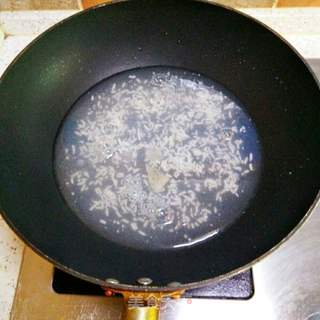 酒酿蛋花汤的做法步骤:2