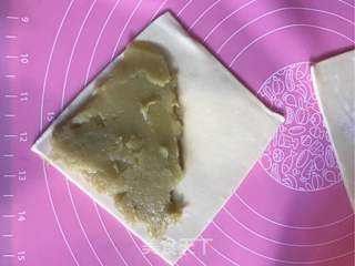 快手简单榴莲酥的做法步骤:8