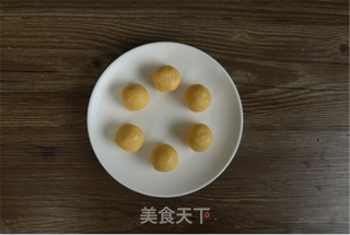 中秋新品~奶黄流心月饼的做法步骤:11
