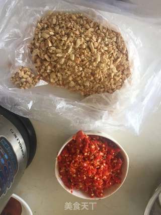 飘香牛肉辣酱的做法步骤:4