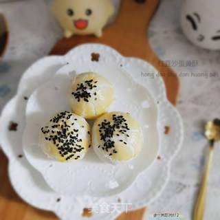 红豆沙蛋黄酥的做法步骤:32