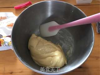 莲蓉蛋黄月饼的做法步骤：6