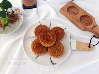 莲蓉蛋黄月饼的做法步骤:25