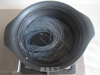 韭菜鸡蛋粉丝包的做法步骤:3