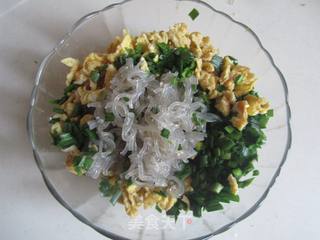 韭菜鸡蛋粉丝包的做法步骤:8