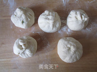 韭菜鸡蛋粉丝包的做法步骤:15