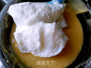 酸奶戚风蛋糕(非水浴法)的做法步骤:7