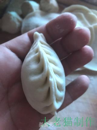 萝卜缨包子的做法步骤:16