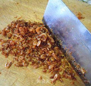 剩菜翻新——鲜虾味韭菜盒子的做法步骤:2