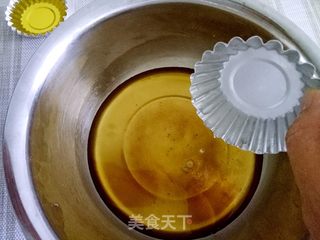 手作月饼#今年给咱爸妈送爱意浓浓月饼#的做法步骤:2