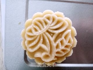 手作月饼#今年给咱爸妈送爱意浓浓月饼#的做法步骤:11