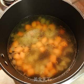 香苹南瓜浓汤的做法步骤:6
