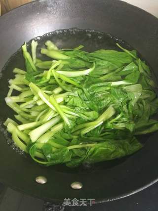 葱爆海参的做法步骤：2
