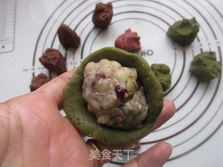 桃山皮五仁月饼的做法步骤：6
