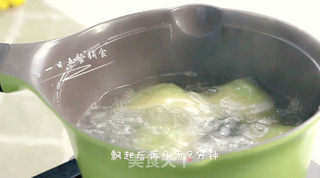 宝宝虾肉大馄饨的做法步骤:10