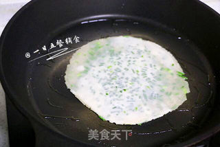 饺子皮葱油饼的做法步骤:5