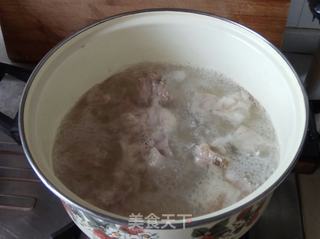 冬瓜薏米排骨汤的做法步骤：4