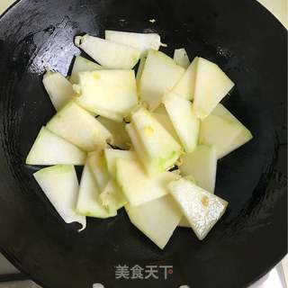 瑶柱烧冬瓜的做法步骤：4