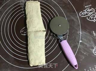 金枪鱼口袋披萨的做法步骤:13
