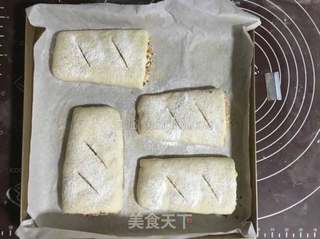 #金枪鱼口袋披萨的做法图解16