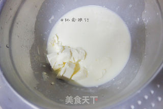 让你一次吃到四种口味的奶黄馅桃山月饼的做法步骤:2