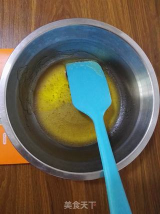 红豆馅广式月饼的做法步骤:3