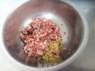 猪肉茴香馅水饺的做法步骤:2
