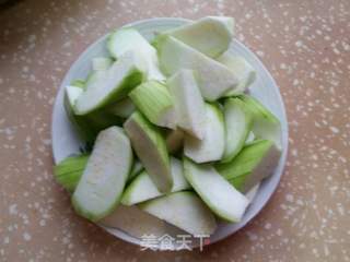 丝瓜鲫鱼汤的做法步骤:4