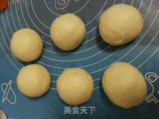 蛋黄豆沙面包的做法步骤:8