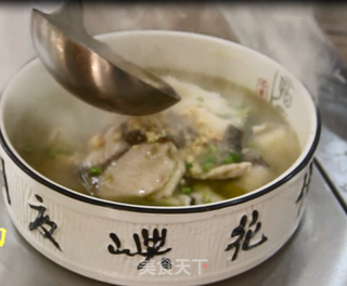青椒鱼片简单又实惠的做法步骤：5