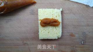 小黄人南瓜卷的做法步骤:13