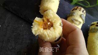 小黄人南瓜卷的做法步骤:16