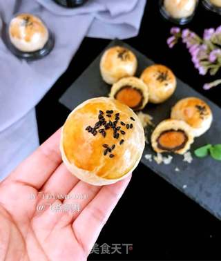 赏味中秋、乐享团圆~【黄金蛋黄酥】的做法步骤:35